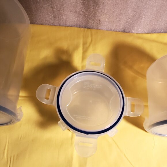 3-piece Lock and Lock Clear storage containers - Picture 6 of 6